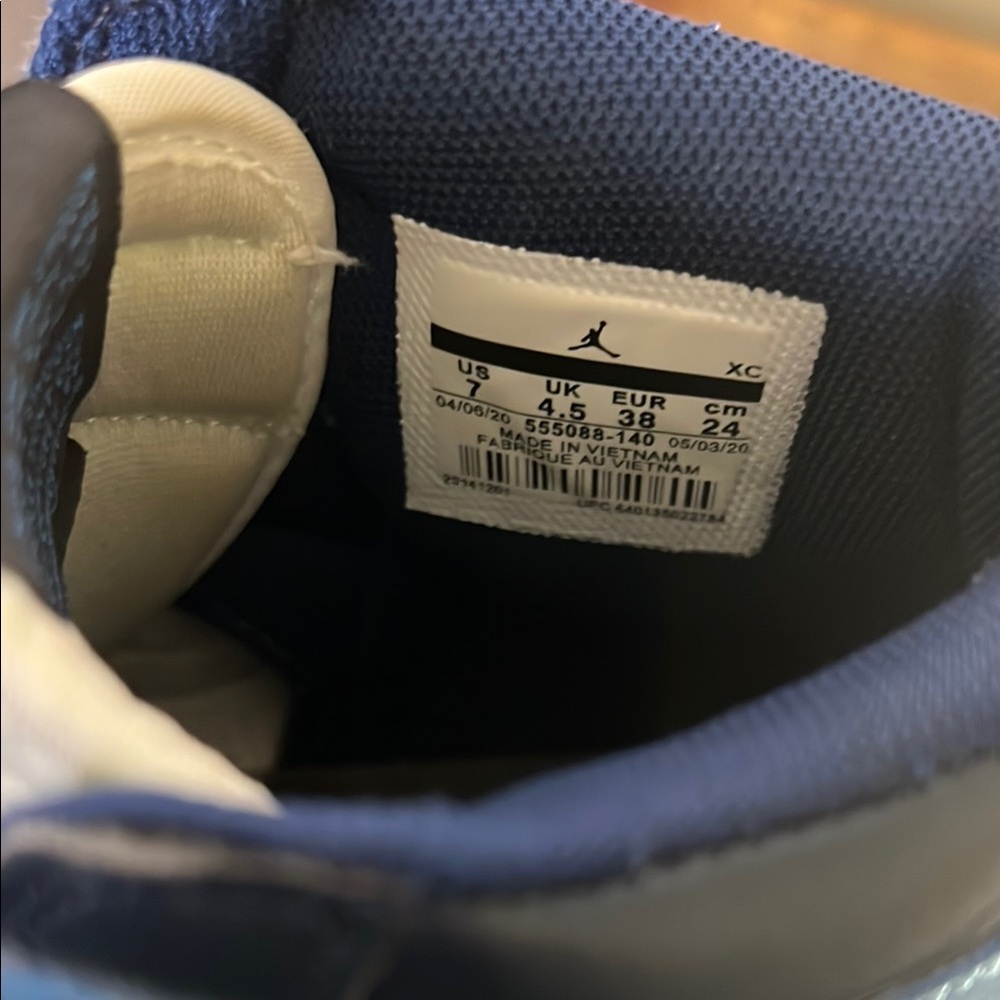 Nike Air Jordan Blue and White High-Tops, Women’s 7 - Picture 7 of 8